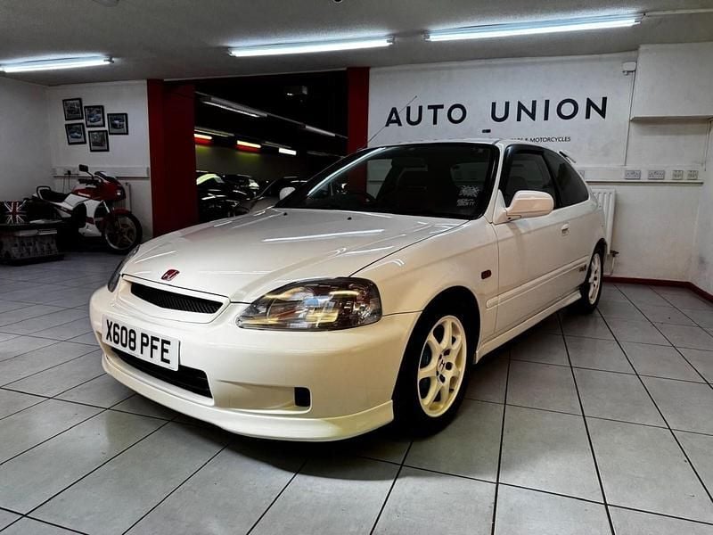 Begagnad Honda Civic Type R 182 HK (133 kW) 2015 Vit Halvkombi