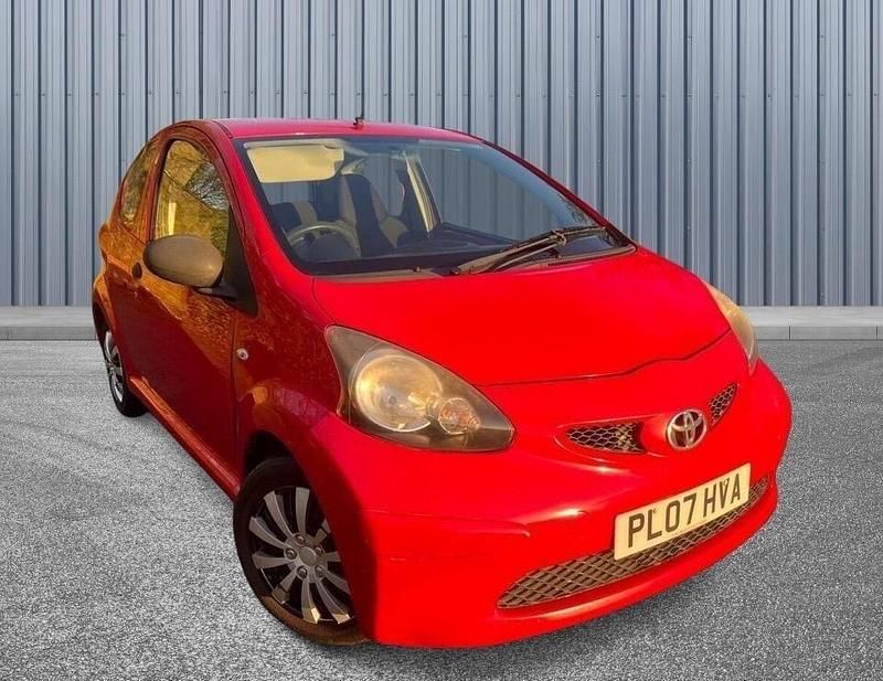 Red Used 2007 Toyota Aygo Hatchback | £1,500 (Good price) - Image 1/4