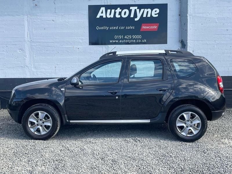 Used Dacia Duster Lauréate 110 HP (80 kW) 2016 Black SUV