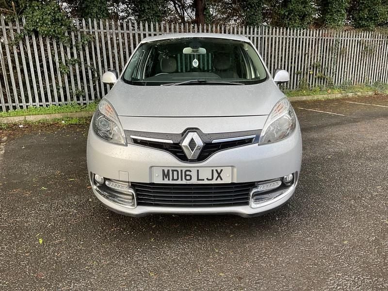 Used Renault Scénic III Dynamique 2016 Silver MPV