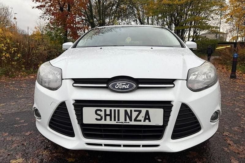 Used 2011 Ford Focus Zetec Hatchback | £3,395 (Good price) - Image 1/1