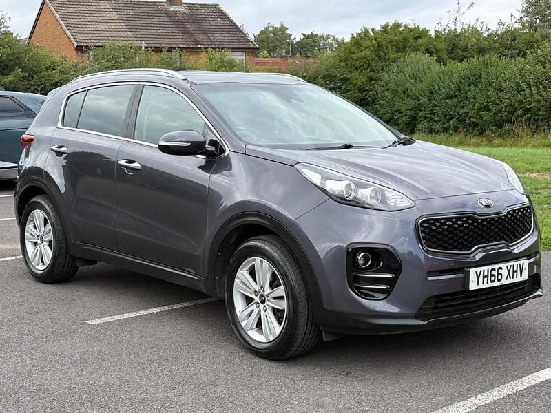 Silver Used 2016 Kia Sportage 2 SUV | £7,490 (Fair price) - Image 1/4