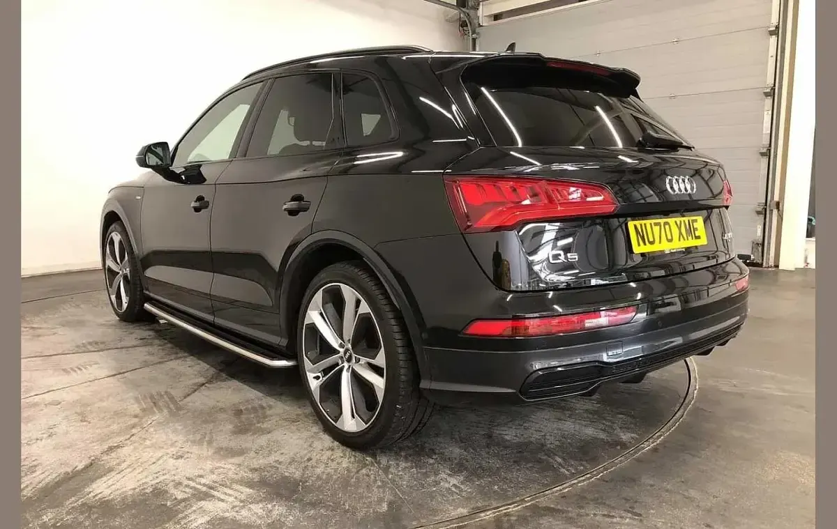 Used Audi Q5 Advanced 245 HP (180 kW) 2020 Black SUV