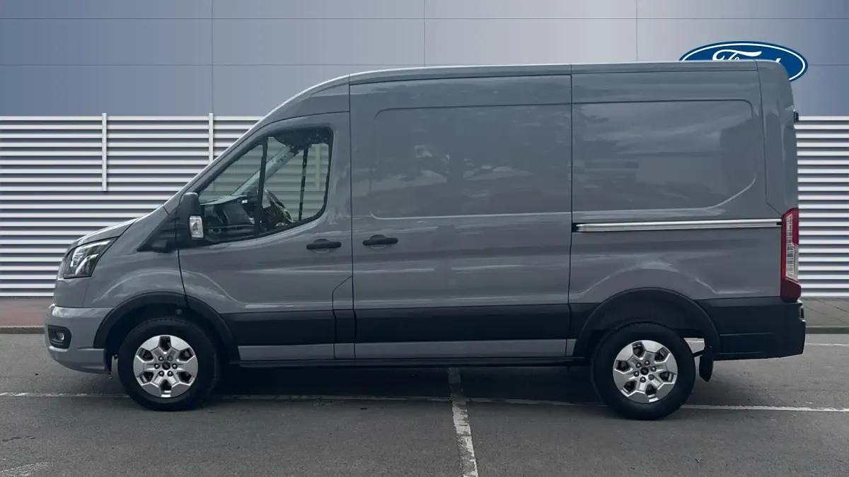Used Ford Transit Limited 130 HP (95 kW) 2025 Van