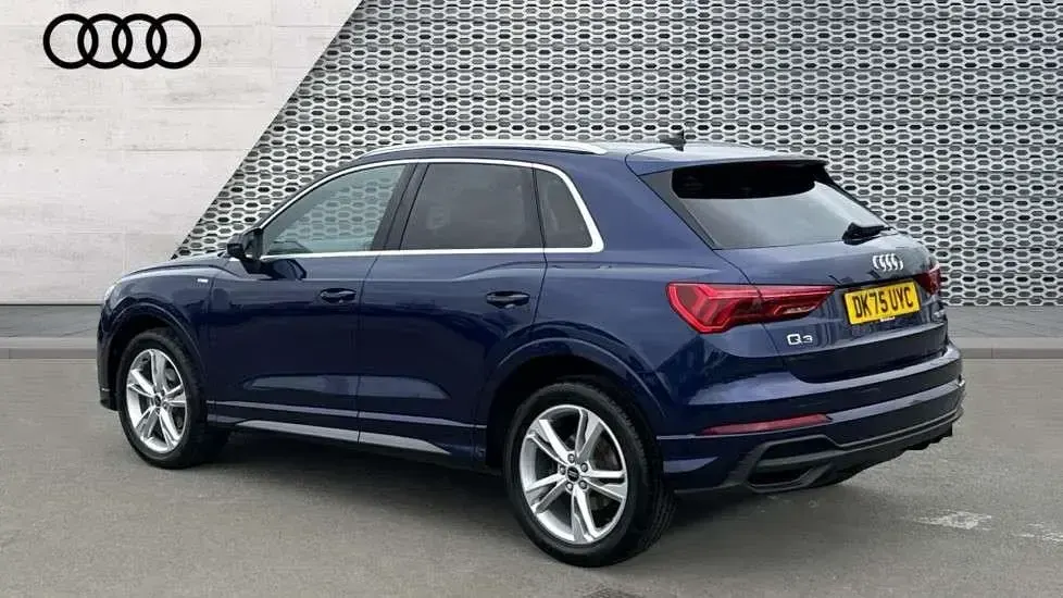 Begagnad Audi Q3 S-Line 150 HK (110 kW) 2025 Blå SUV