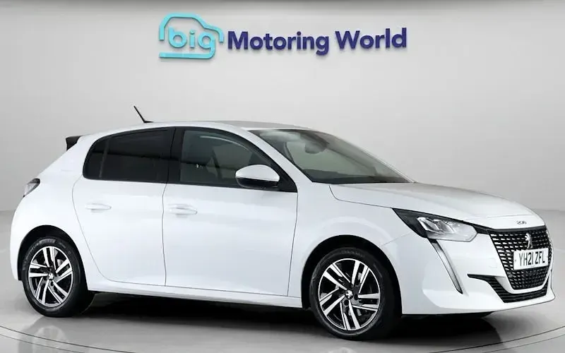 Used Peugeot 208 Allure Premium 131 HP (96 kW) 2021 Hatchback