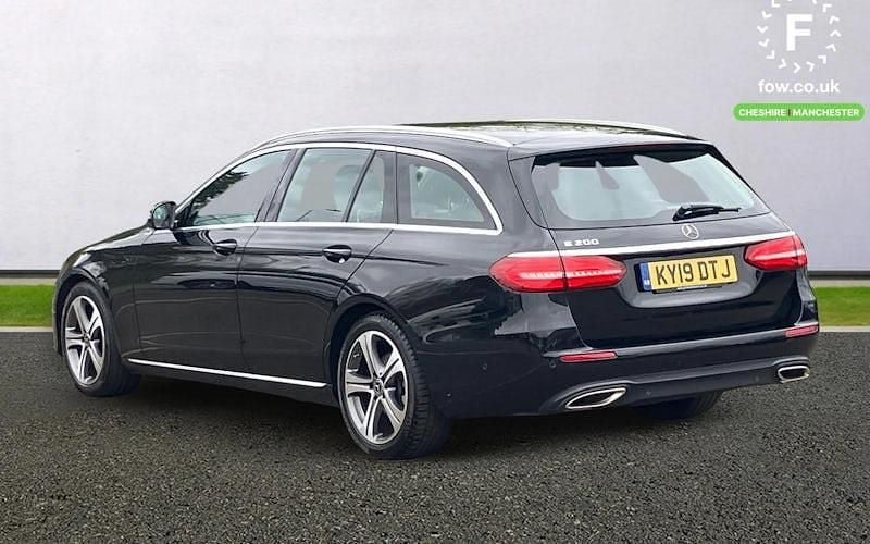 Käytetty Mercedes E200 Active 184 HP (135 kW) 2019 Musta Farmari