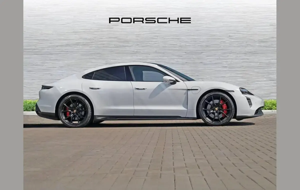 Used Porsche Taycan 439 kW (598 HP) 2023 White Sedan
