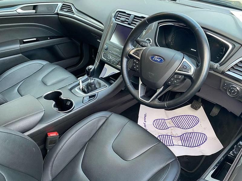 Used Ford Mondeo Titanium 150 HP (110 kW) 2020 Blue Hatchback