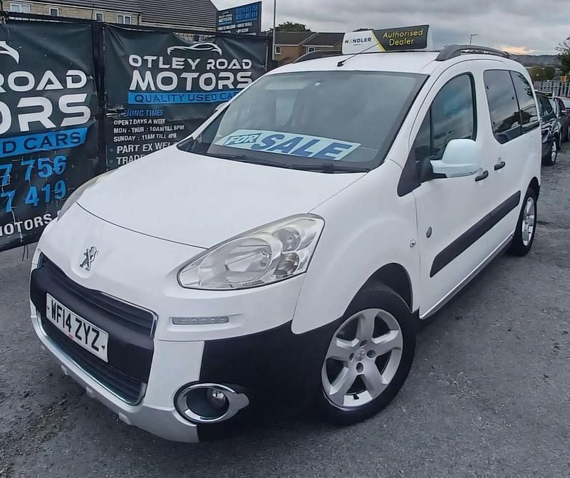 White Used 2014 Peugeot Partner Tepee Outdoor MPV | £4,495 (Fair price) - Image 1/4