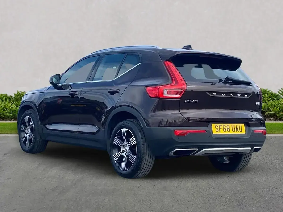 Used Volvo XC40 Inscription 150 HP (110 kW) 2018 Brown SUV