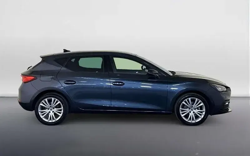 Used Seat Leon SE Dynamic 110 HP (80 kW) 2022 Grey Hatchback