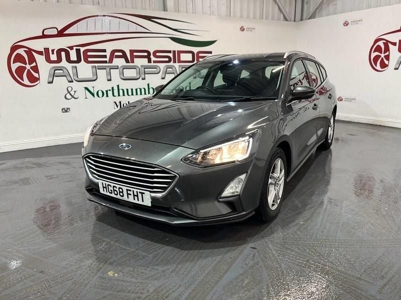 Used Ford Focus Zetec 95 HP (69 kW) 2019 Grey Estate