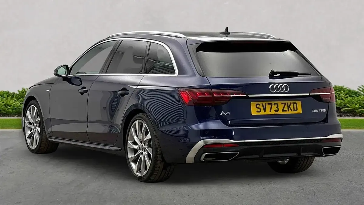 Used Audi A4 S-Line 150 HP (110 kW) 2023 Blue Estate