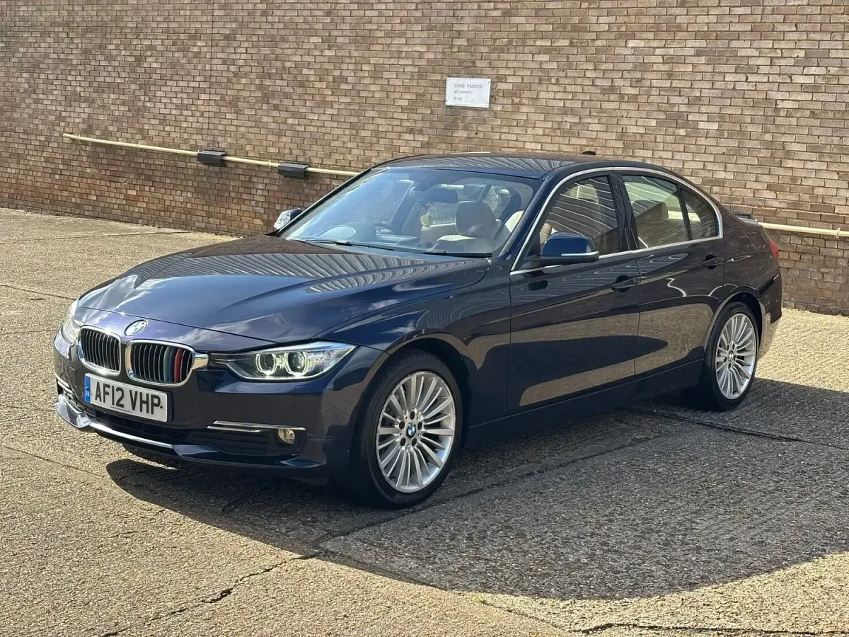 Used BMW 320 Luxury Line 2012 Blue Sedan