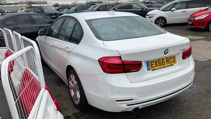 Used BMW 318 Sport Line 136 HP (100 kW) 2016 White Sedan