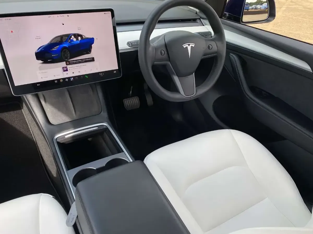 Used Tesla Model Y 282 kW (384 HP) 2022 Blue SUV