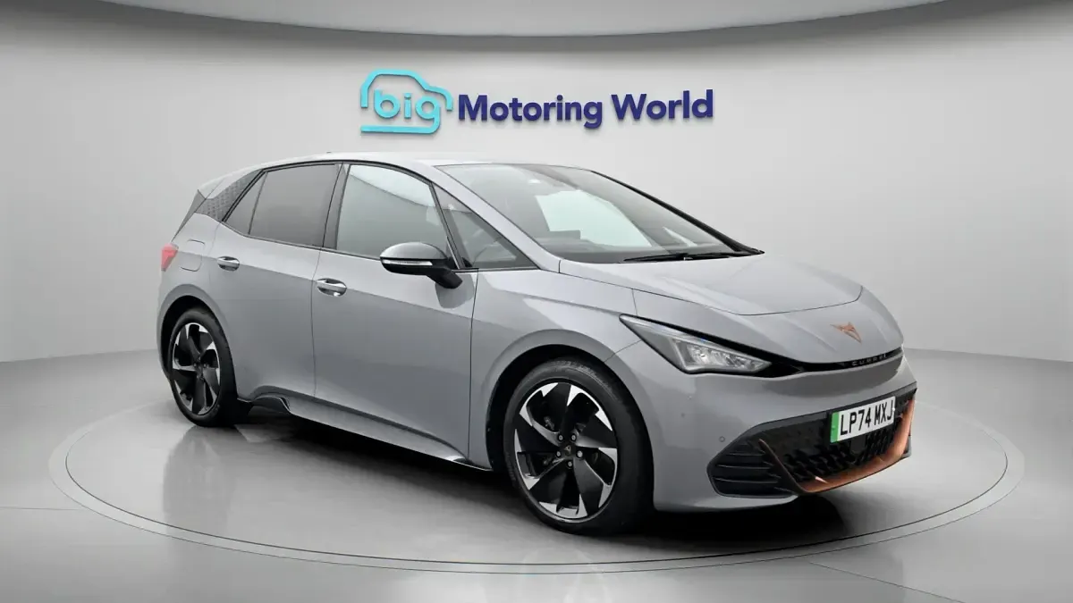 Begagnad Cupra Born e-Boost 169 kW (231 HK) 2025 Halvkombi