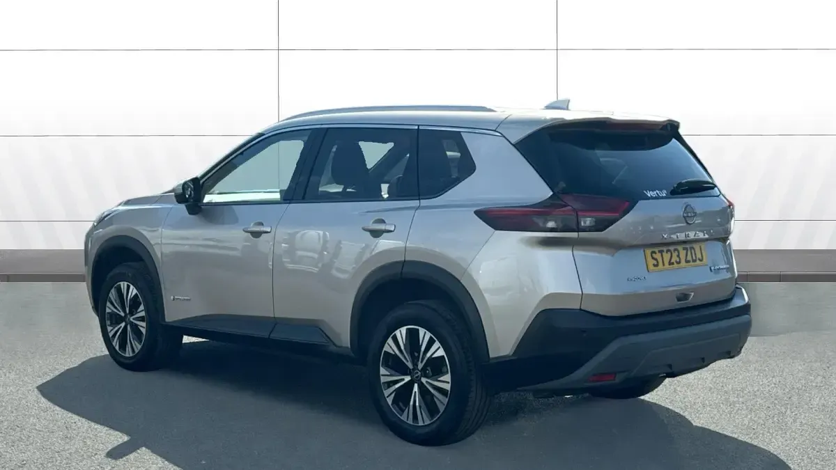 Used Nissan X-Trail N-Connecta 213 HP (156 kW) 2023 Silver SUV