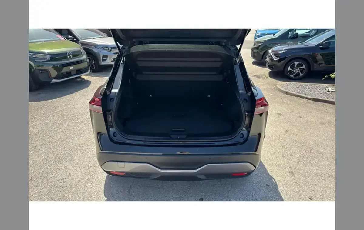 Used Nissan Qashqai N-Connecta 138 HP (101 kW) 2023 Black SUV