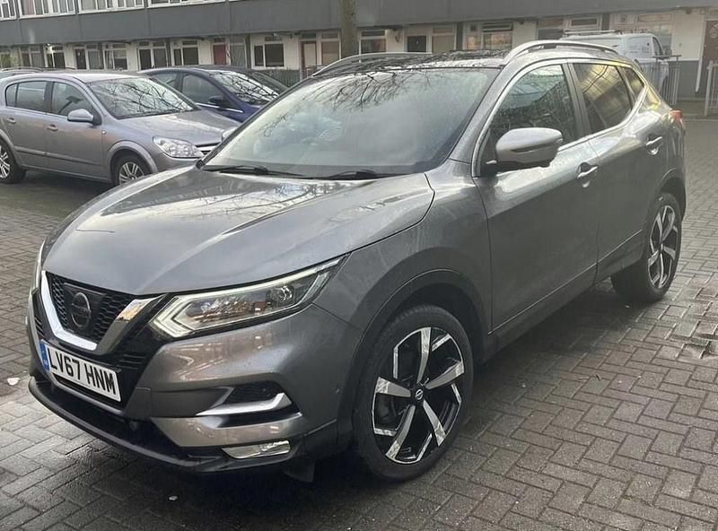 Used Nissan Qashqai S 115 HP (84 kW) 2017 Grey SUV