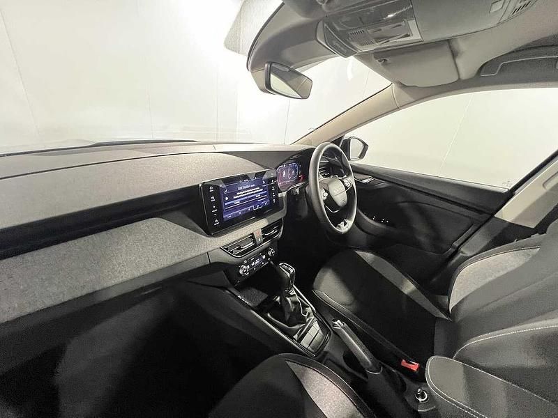 Usado Skoda Kamiq SE 85 HP (62 kW) 2025 Preto SUV