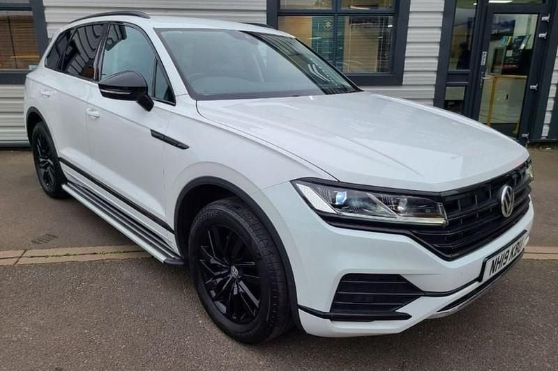 White Used 2019 VW Touareg SEL SUV | £23,995 (Good price) - Image 1/1