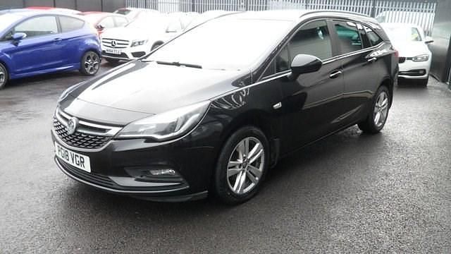 Used Vauxhall Astra Design Edition 110 HP (80 kW) 2024 Estate