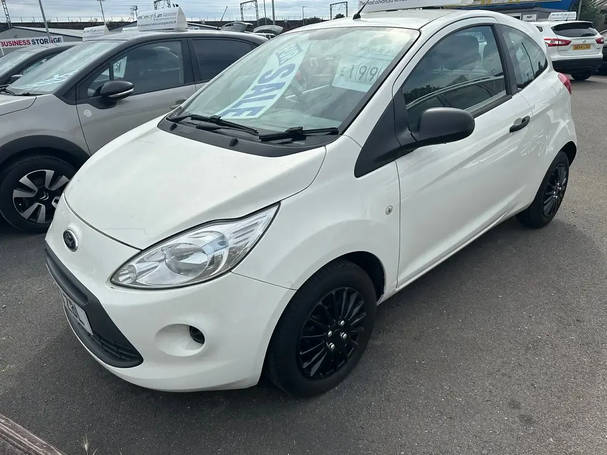 Used Ford Ka Studio 69 HP (50 kW) 2013 White Hatchback