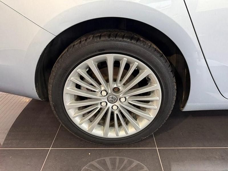 Used Vauxhall Astra Elite 136 HP (100 kW) 2017 Silver Estate