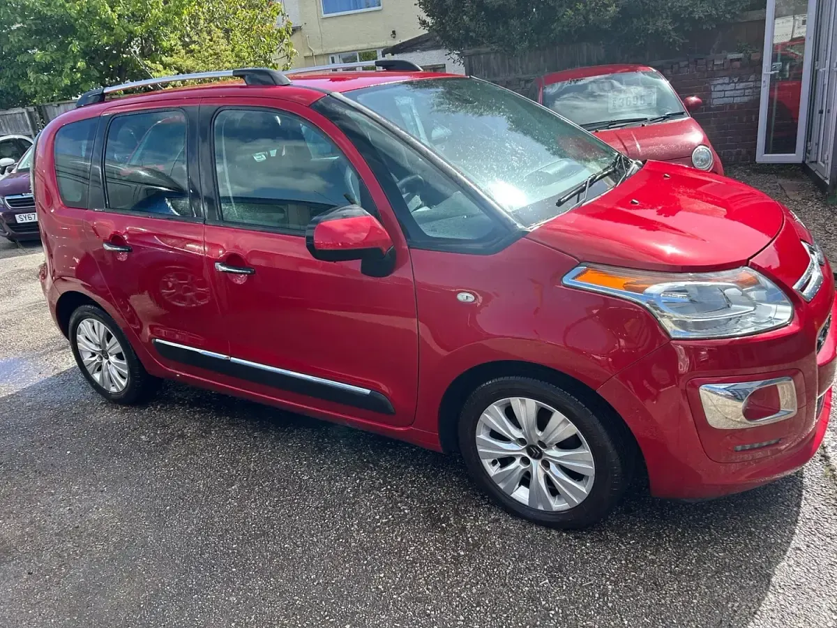 Used Citroën C3 Picasso Exclusive 90 HP (66 kW) 2015 Red MPV