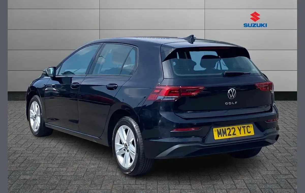 Used VW Golf VIII Life 128 HP (94 kW) 2022 Black Hatchback