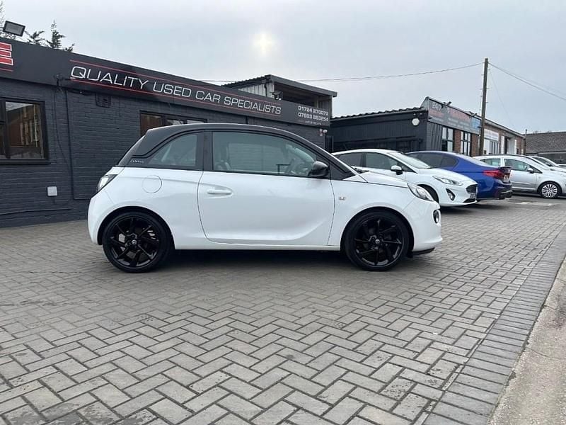 Used Vauxhall Adam 70 HP (51 kW) 2017 White Hatchback