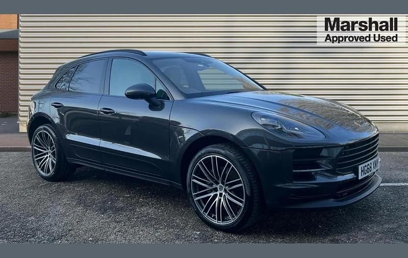 Usado Porsche Macan 245 HP (180 kW) 2019 Cinzento SUV