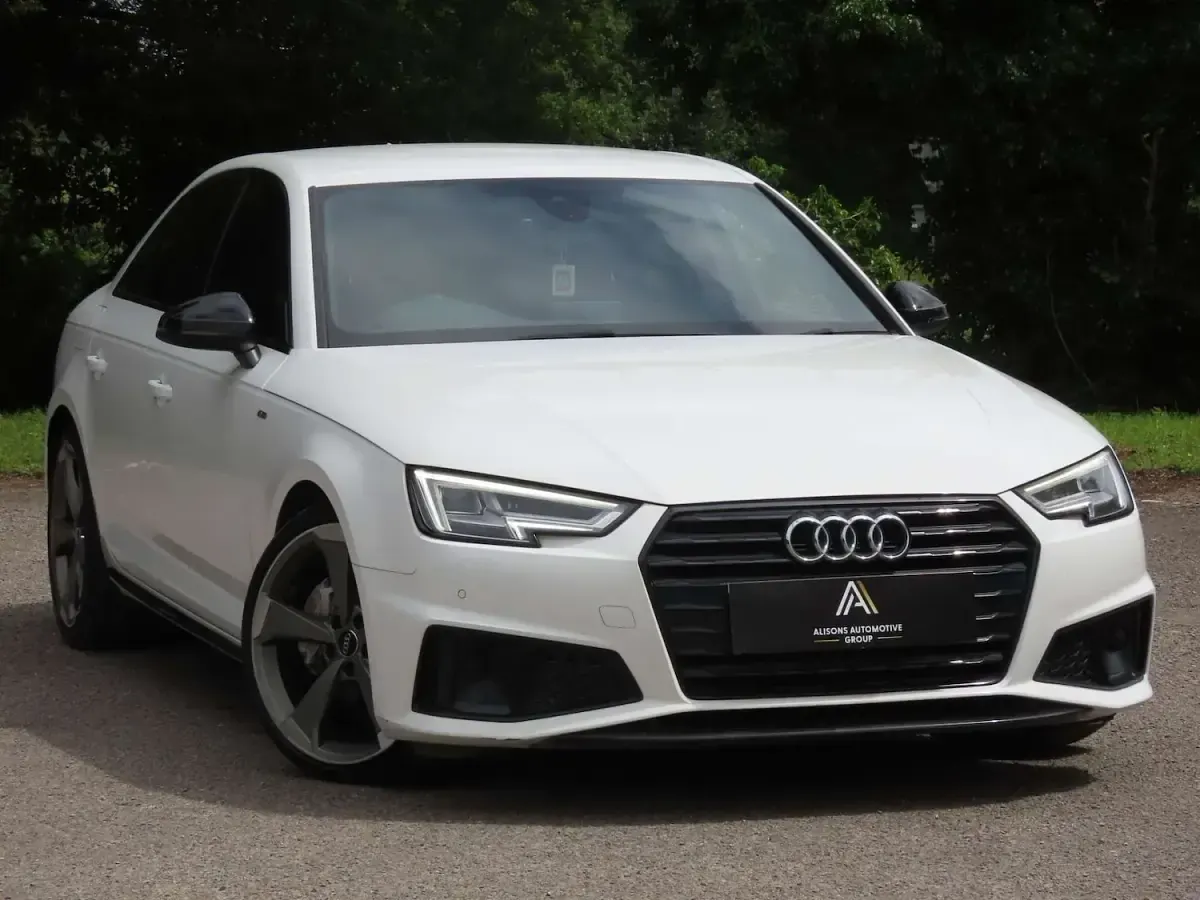 Used Audi A4 Black Edition 190 HP (139 kW) 2019 White Sedan