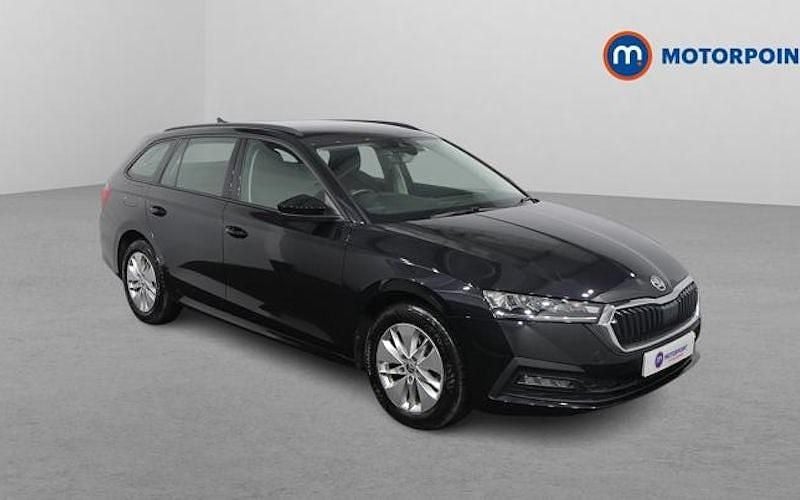 Black Used 2023 Skoda Octavia SE Technology Estate | £15,349 (Good price) - Image 1/4