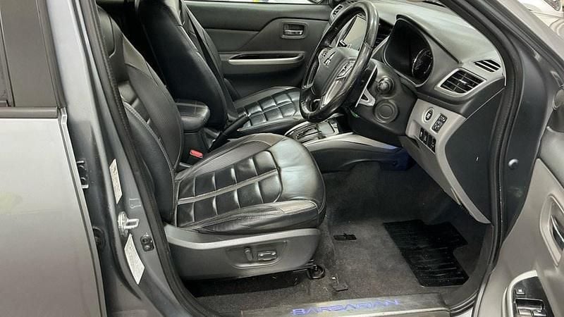 Used Mitsubishi L200 2017 Grey Pickup