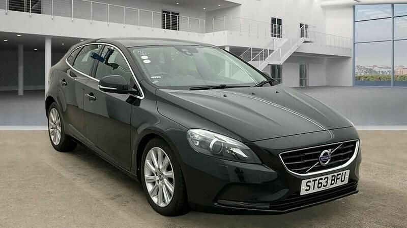 Black Used 2013 Volvo V40 SE Lux Estate | £6,495 (Good price) - Image 1/3