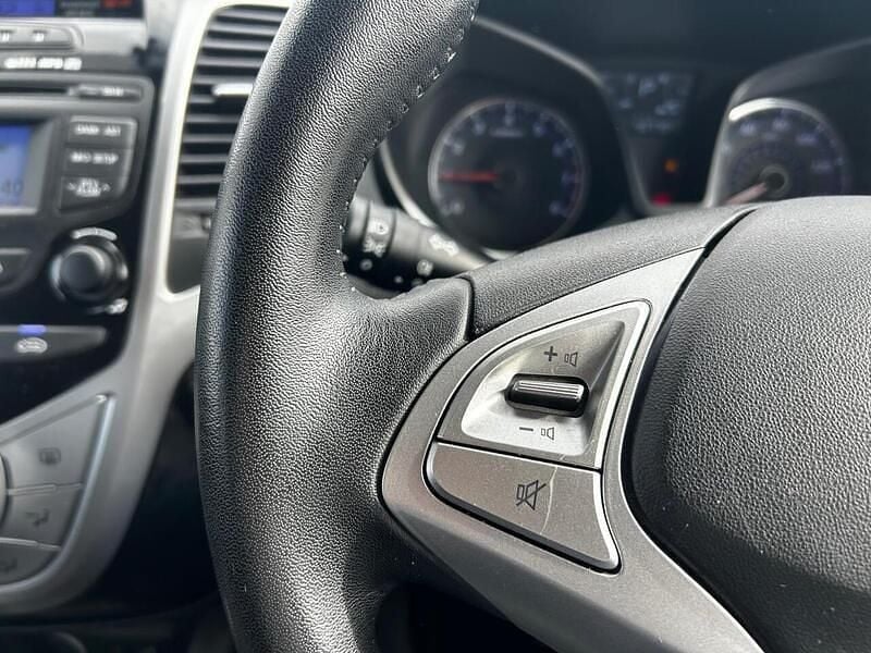 Used Hyundai ix20 Active 123 HP (90 kW) 2013 Grey Hatchback