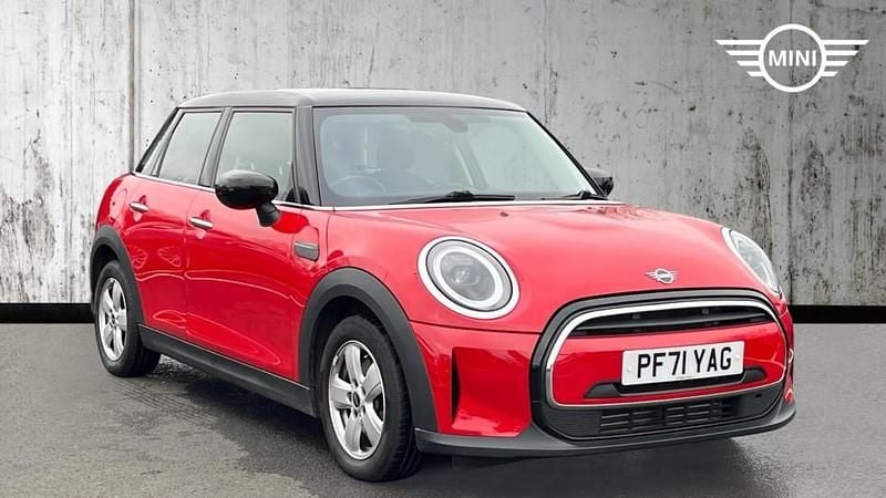 Used Mini Cooper Classic 134 HP (98 kW) 2022 Red Hatchback