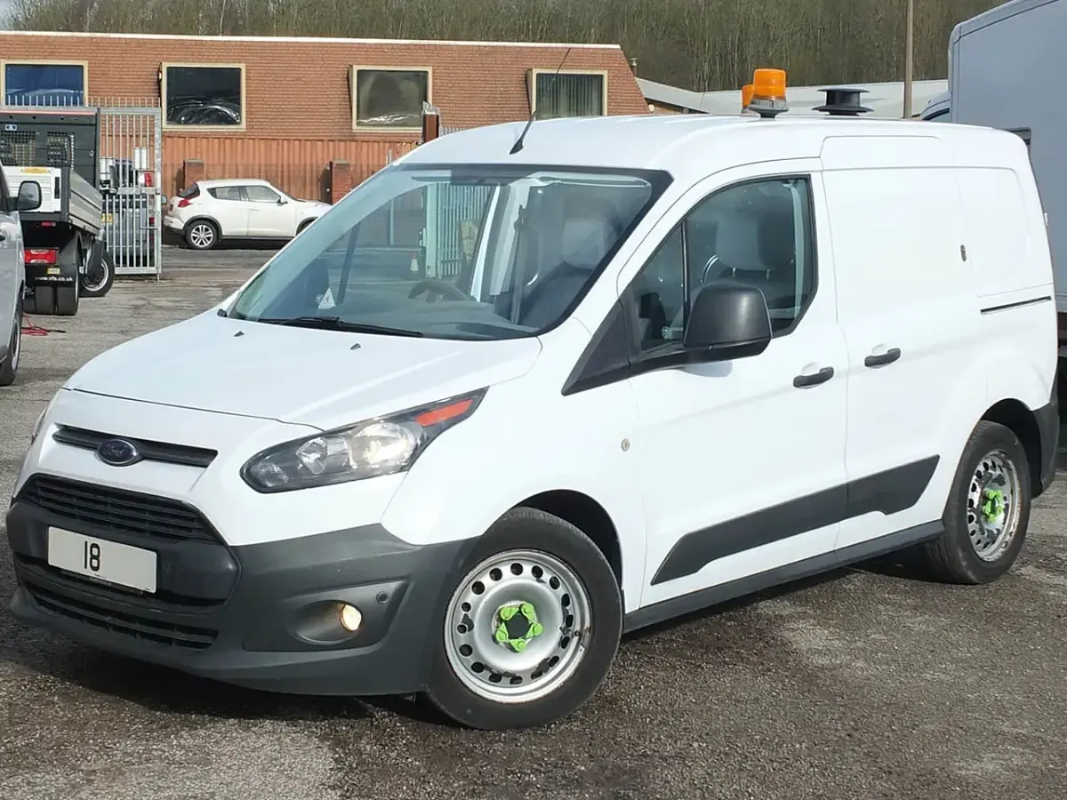 Used Ford Transit Connect 75 HP (55 kW) 2018 White MPV