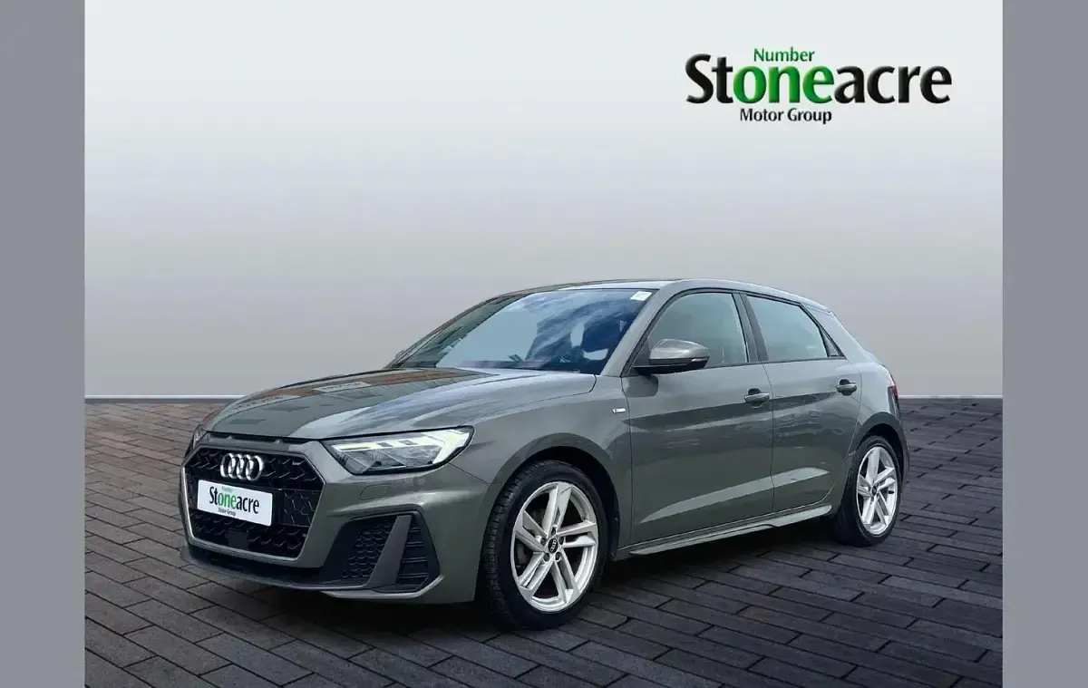 Used BMW 118 M Sport 138 HP (101 kW) 2021 Blue Hatchback