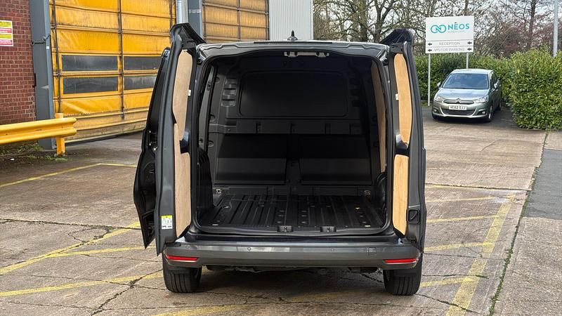 Used Ford Transit Connect Limited 102 HP (75 kW) 2024 MPV