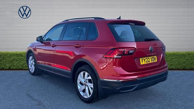 Used VW Tiguan Life 150 HP (110 kW) 2022 Red SUV
