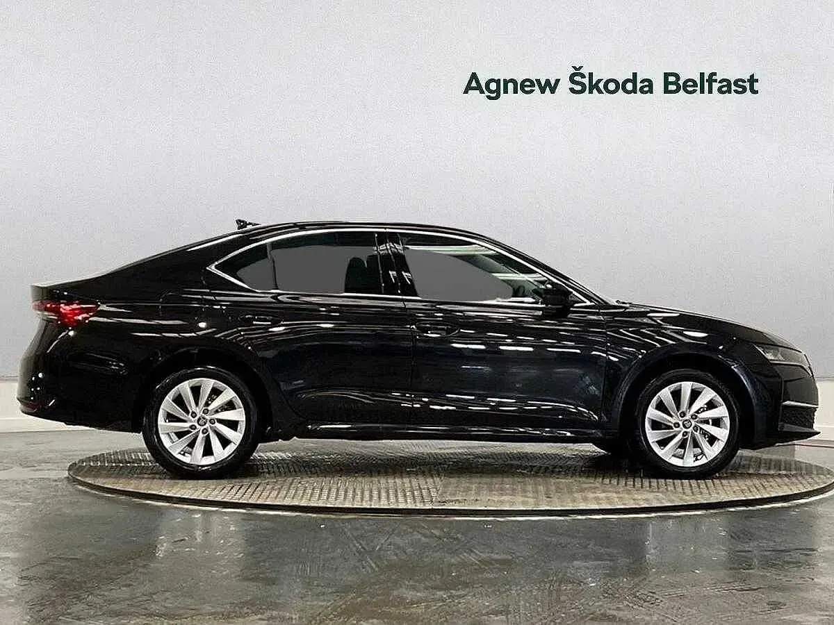 New Skoda Octavia SE L 110 HP (80 kW) 2026 Black magic pearl effect Hatchback