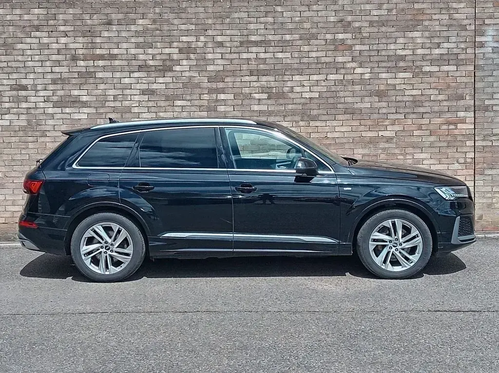 Used Audi Q7 S-Line 286 HP (210 kW) 2020 Black SUV