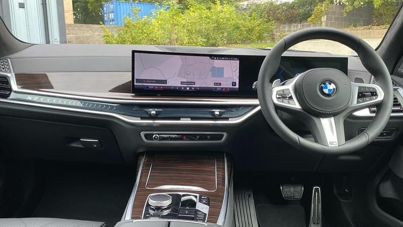Used BMW X7 M Sport 352 HP (258 kW) 2025 Black SUV