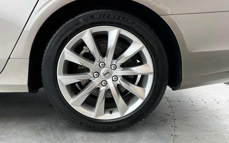 Second-hand Volvo V90 Momentum 197 CP (144 kW) 2021 Break