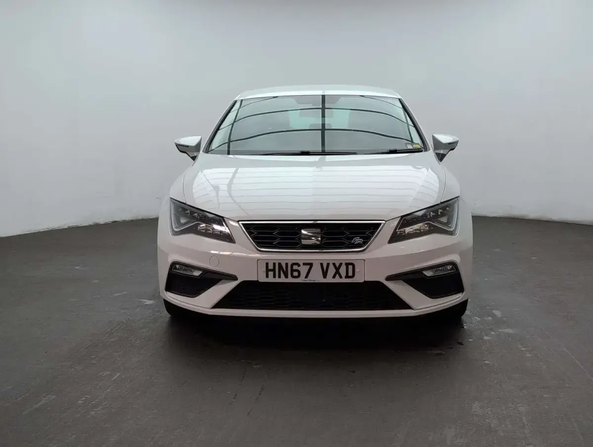 Used Seat Leon FR 125 HP (91 kW) 2018 White Hatchback