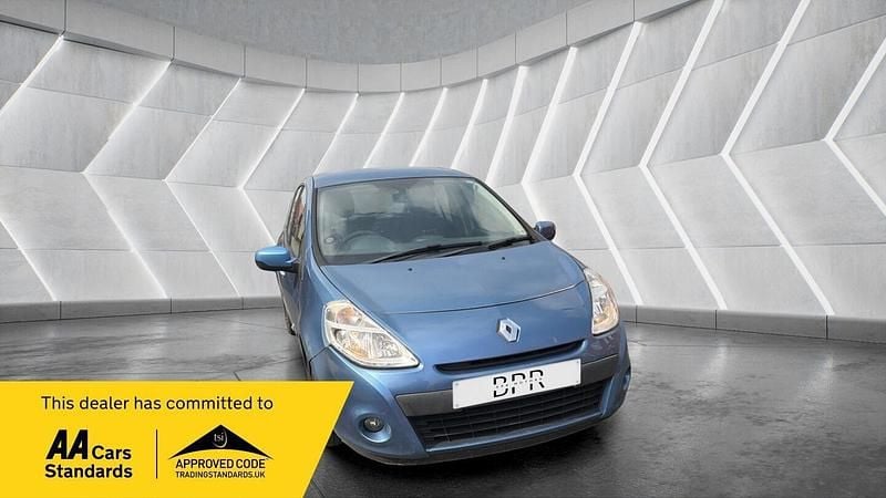 Used Renault Clio II Expression 2009 Blue Hatchback